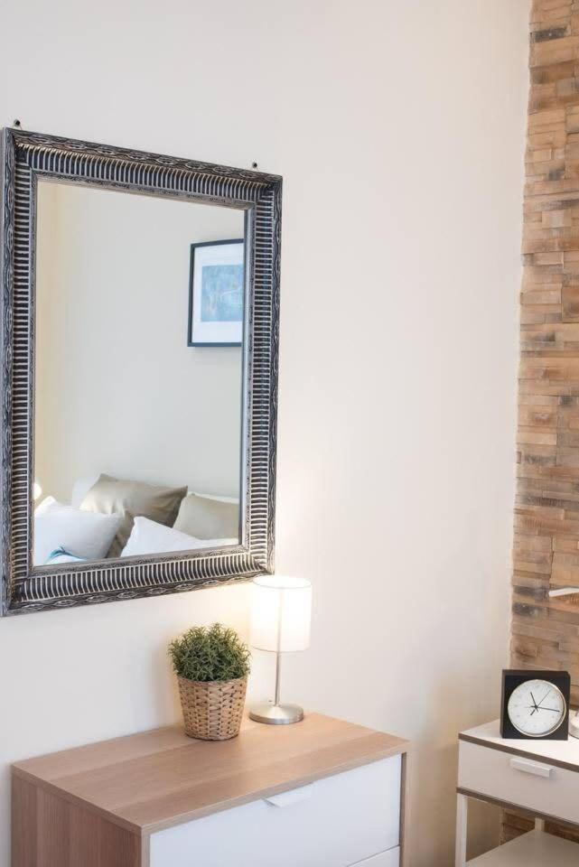 Ultra Central Large Home With Ac And Balcony Budapest Esterno foto